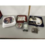 Mixed Lot: Cased cutlery, cake stand, various ceramics, coasters etc