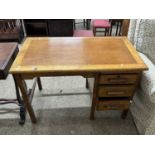 Early 20th Century oak single pedestal office desk