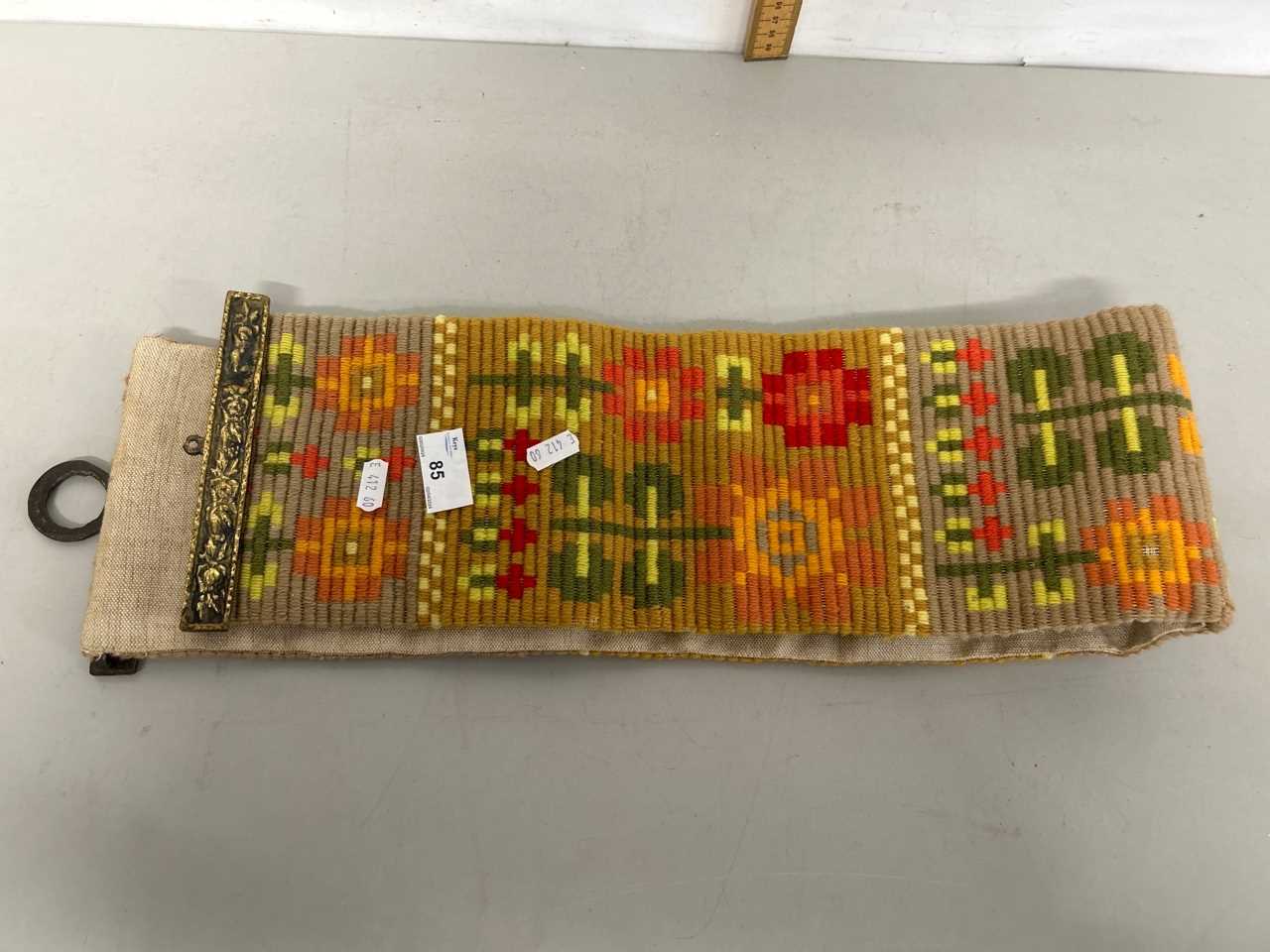 Hanging tapestry panel - Image 2 of 2