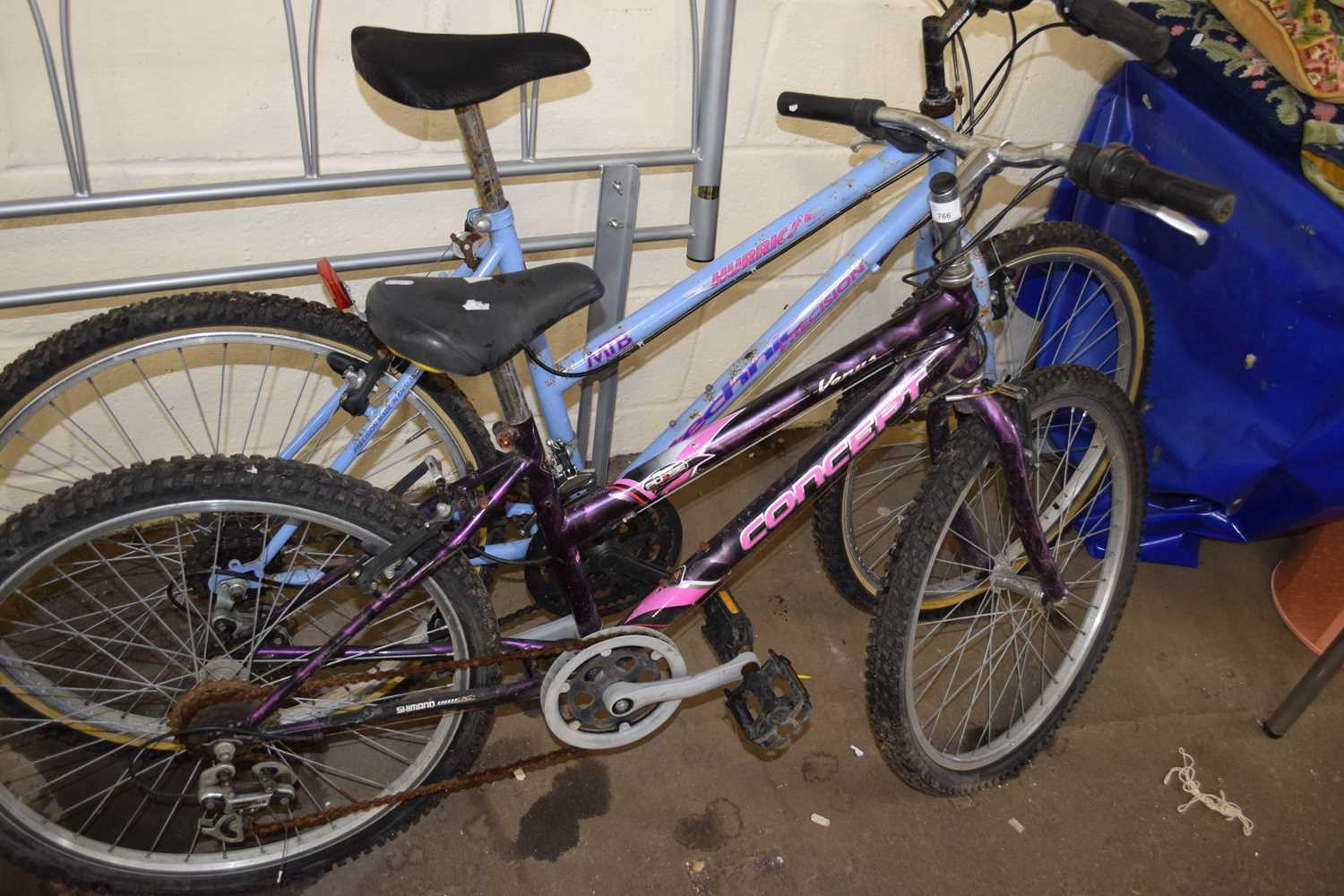 A gents Technic Precision mountai bike and a child's Venus Concept bicycle (2)