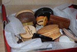 Quantity of assorted trinket boxes