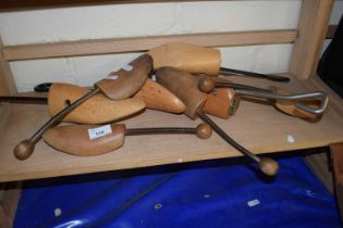 Quantity of wooden shoe stretchers