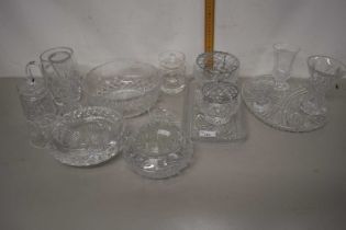 Mixed Lot: Various cut clear glass wares to include dressing table items, bowls, vases etc
