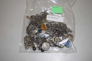 Group of various costume brooches