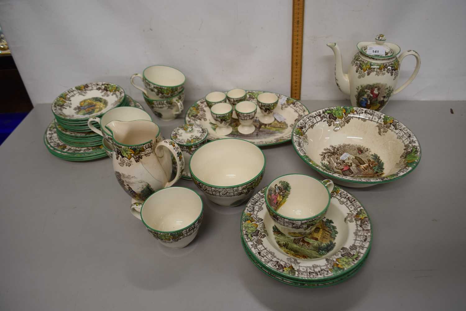 Quantity of Spode Byron dinner wares