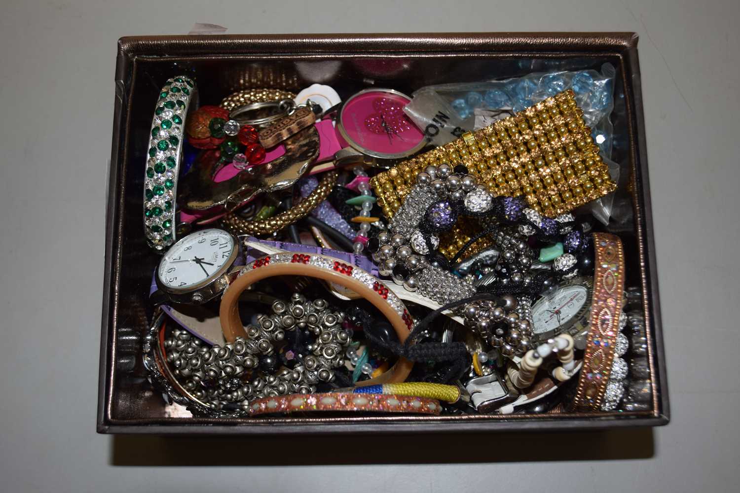 Box of various assorted costume jewellery