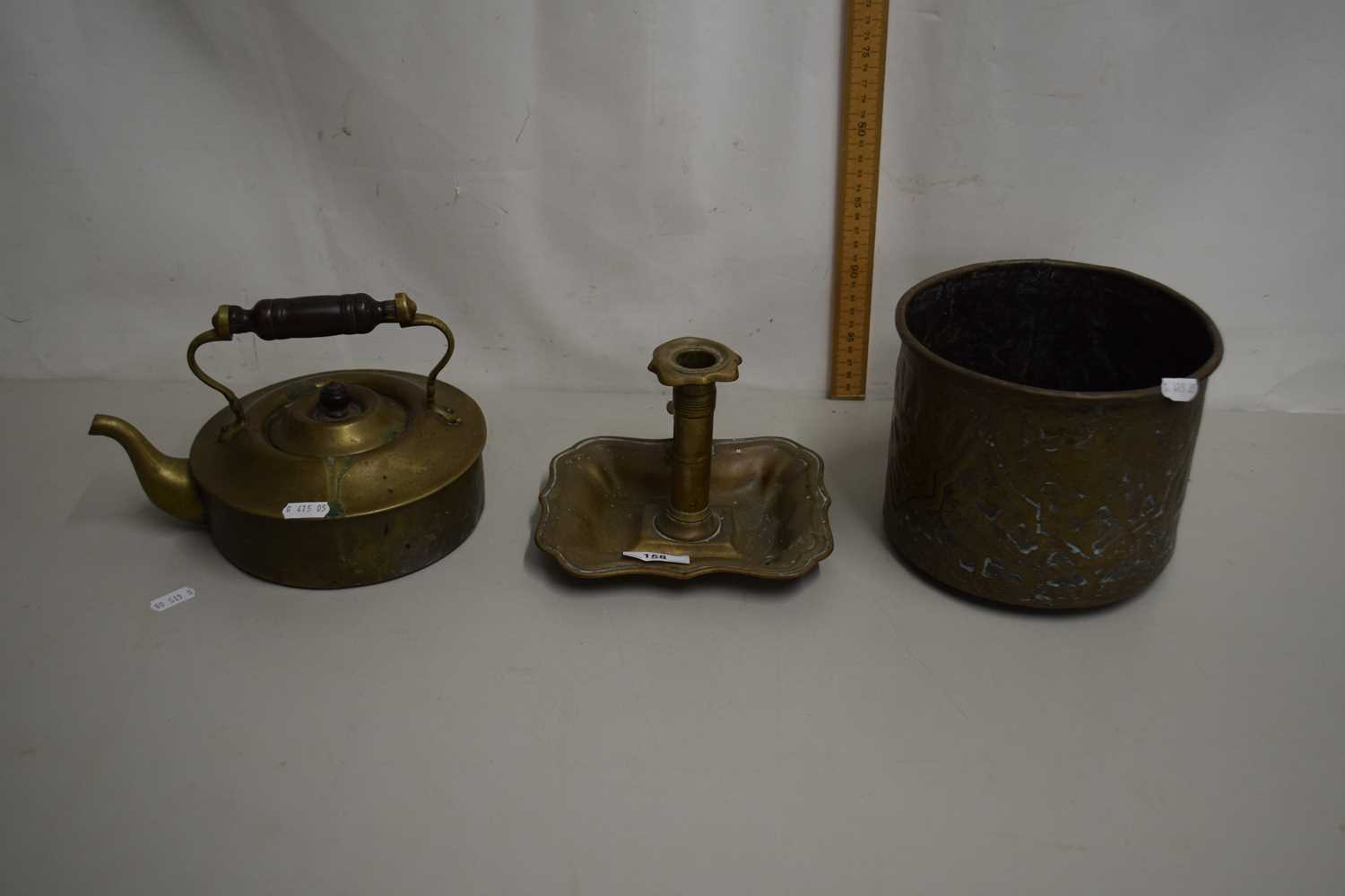 Brass kettle, chamber stick and jardiniere (3)