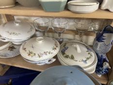 Mixed Lot: Various vegetable serving dishes, dinner wares etc
