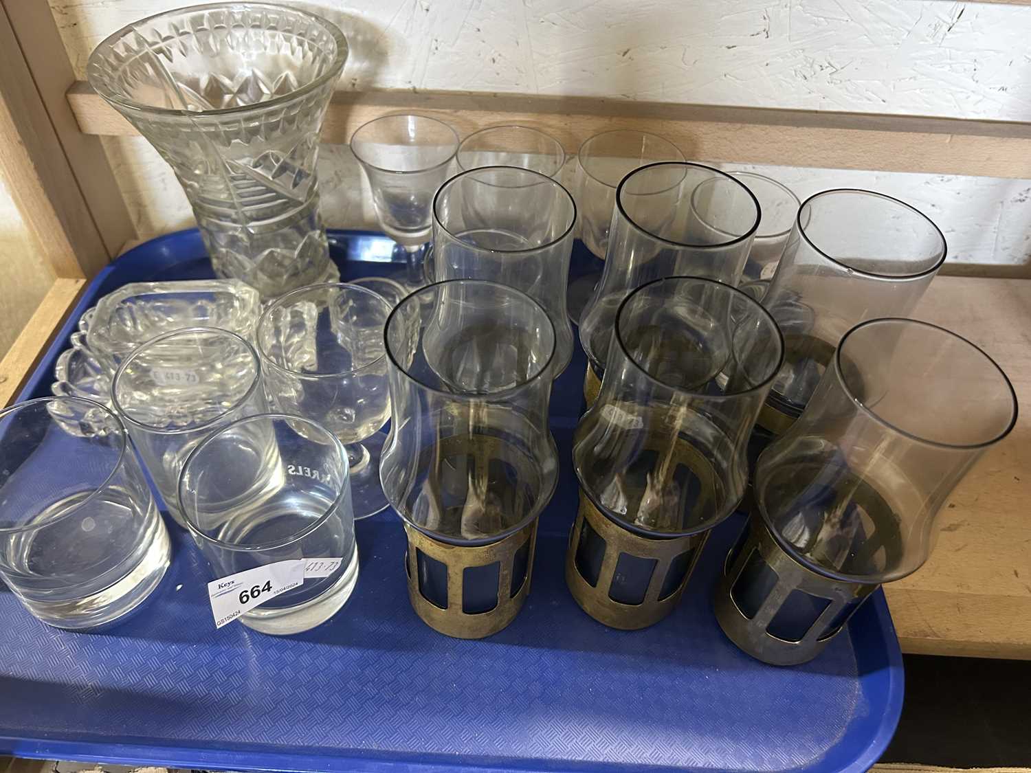 Quantity of assorted glass ware