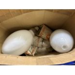 Quantity of vintage light bulbs