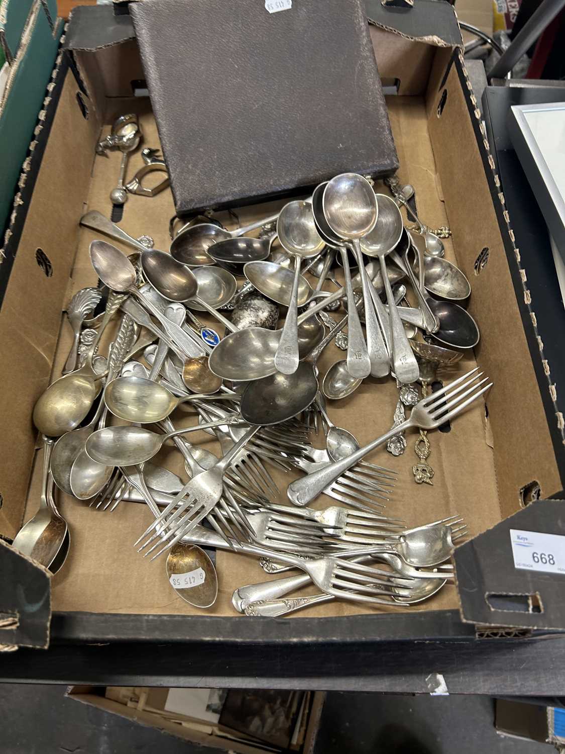 Assorted flat ware