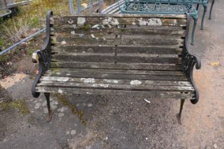 Garden bench with cast iron metal ends
