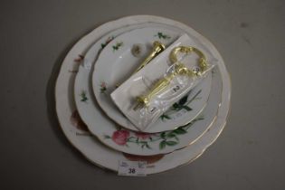 Mixed Lot: Cake plate, Eastern Daily Press 1953 floods commemorative plate, small Coronation