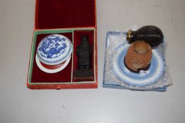 Mixed Lot: Modern boxed Chinese seal and wax, Victorian door knob, small Wedgwood dish marked