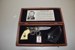 Box of novelty Jessie Woodson James collectors knife and keyring