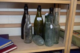 Mixed Lot: Vintage glass bottles