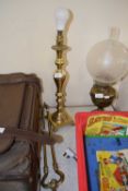 Brass based table lamp together with fire tongs (2)