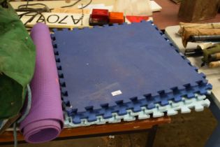 Quantity of gym matting