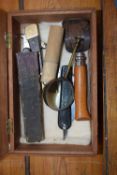 Mixed Lot: Various assorted pocket knives, magnifying glass and other items