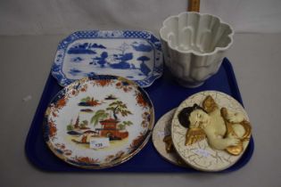 A tray of mixed items to include ceramic jelly mould by Shelley, cherub wall plaques and other