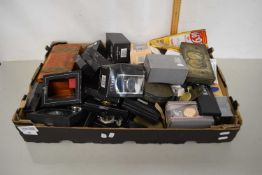 Large tray containing a quantity of modern wristwatches and other items