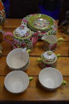 Quantity of ceramics, tea wares Garland by Spode