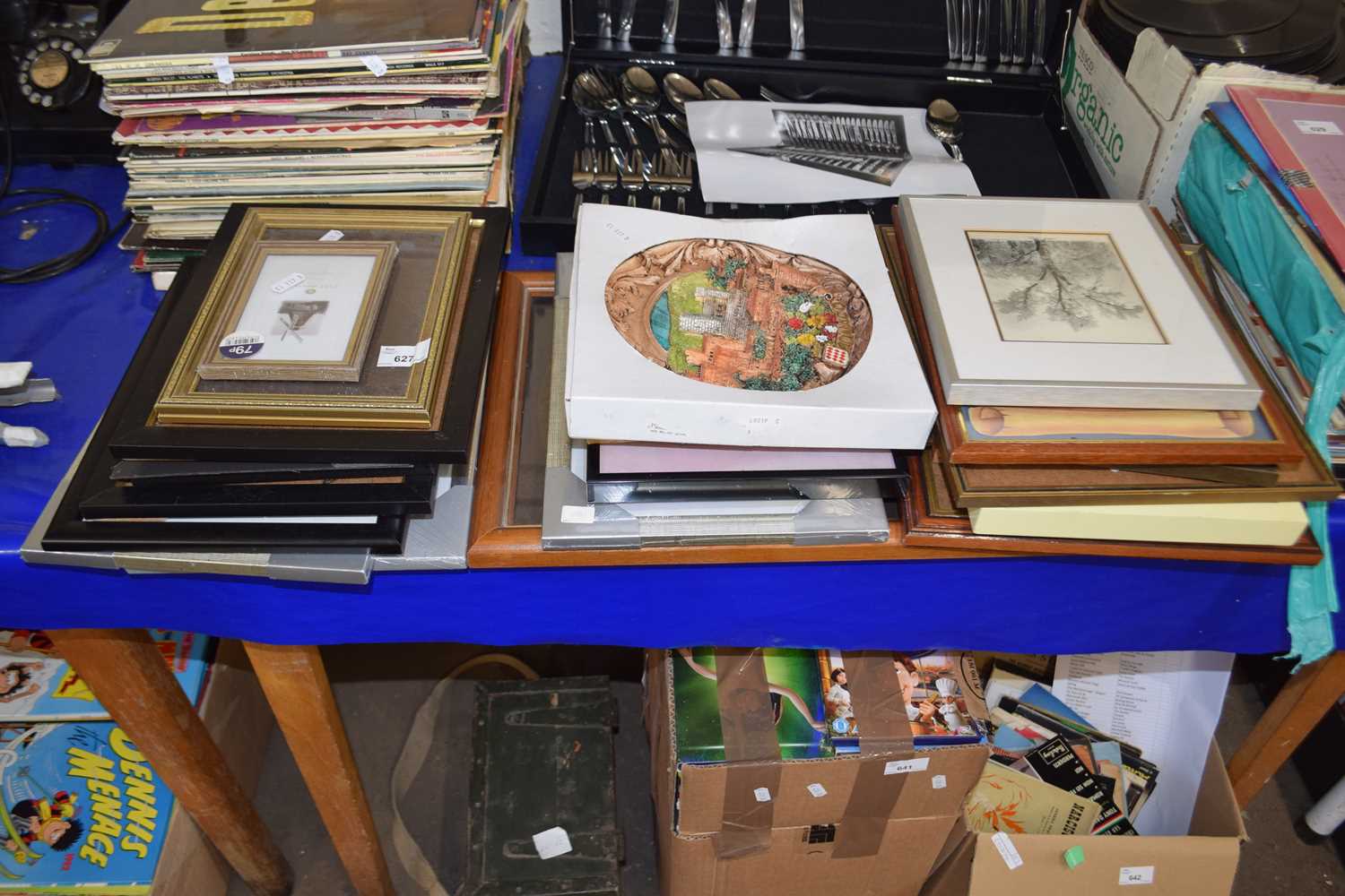 Quantity of various picture frames and contents