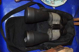 A cased pair of Hanoptik 12-36 x 70 zoom binoculars
