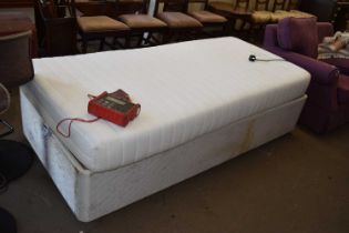 A Dreamworks electrically operated single duvan bed