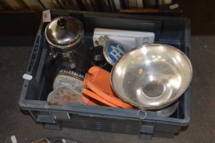 Box containing various clearance sundries including metal ware RAC badge etc