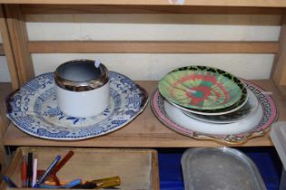 Mixed Lot: Assorted ceramics