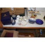 Quantity of assorted tea, coffee wares, Royal Worcester and Studio Pottery