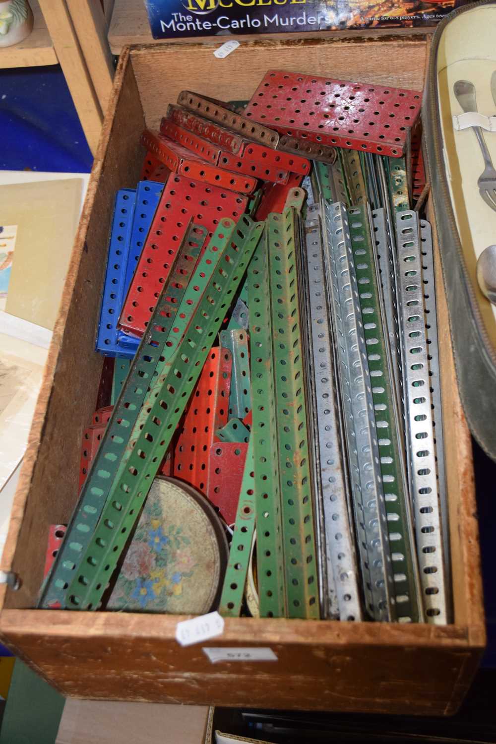 Quantity of Meccano