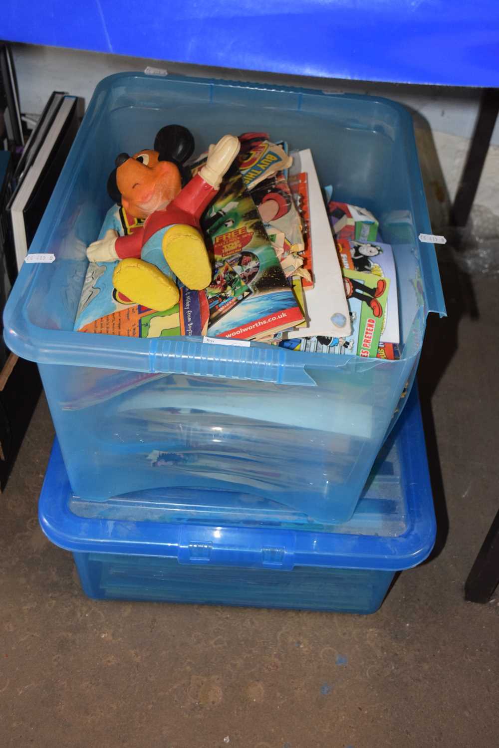 Two boxes of assorted children's comics and annuals (2)