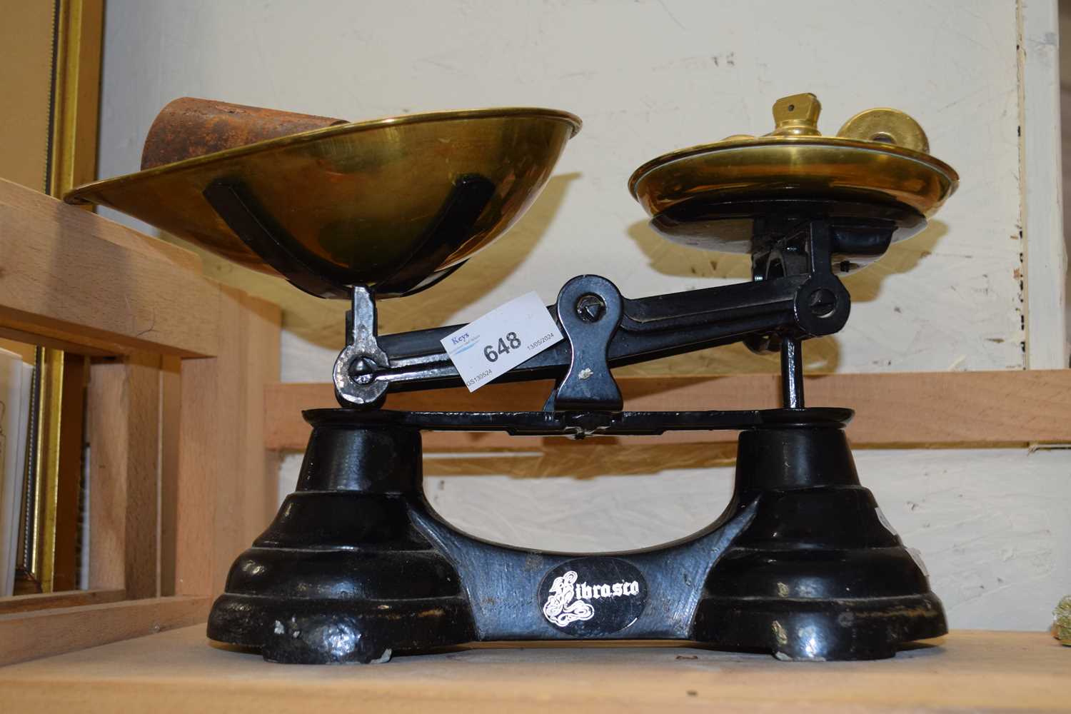 Set of kitchen scales