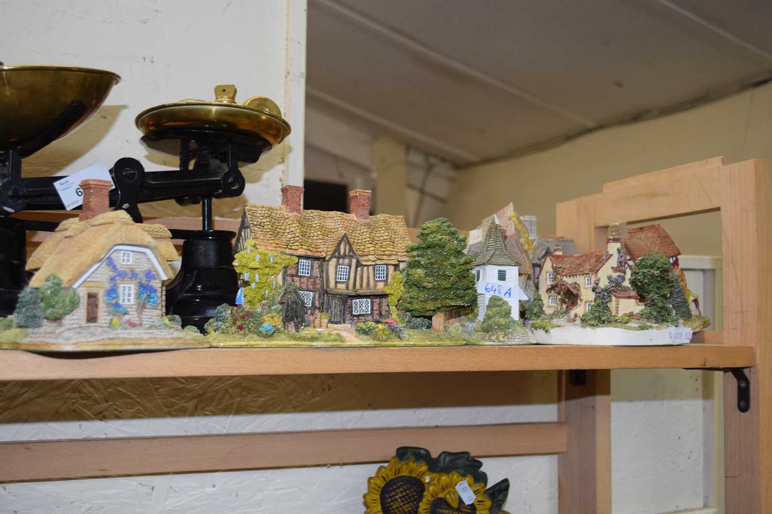 Quantity of Lilliput Lane cottages