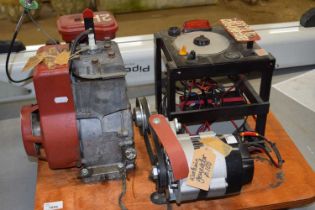 Vintage Briggs & Stratton 2bhp engine hooked up to a generator