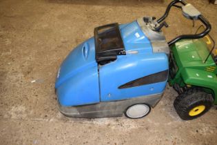 A Sirio self driven sweeper with key