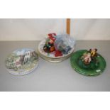 Mixed Lot: Various collectors plates and assorted ornaments, dancing cat toy for restoration