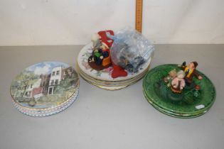 Mixed Lot: Various collectors plates and assorted ornaments, dancing cat toy for restoration
