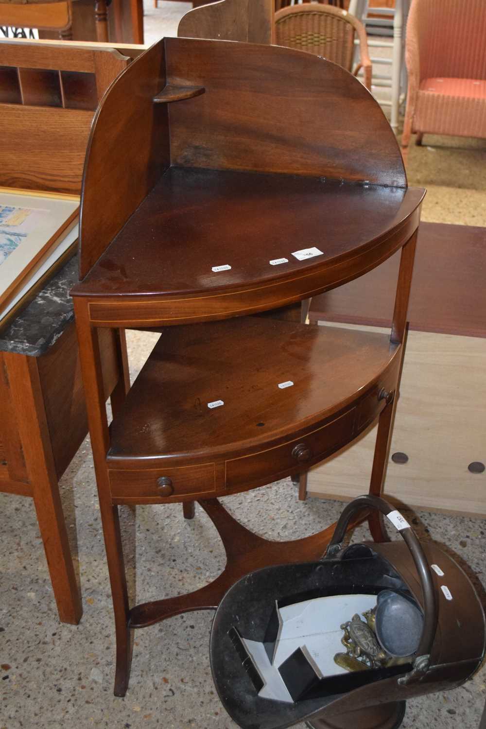 Georgian mahogany corner wash stand