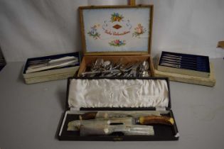 Mixed Lot: Various cased and loose cutlery together with a cased horn handled carving set