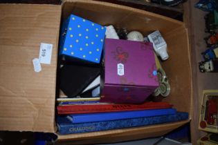 Box of house clearance sundries