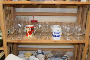 Mixed Lot: Various assorted glasses, mugs etc