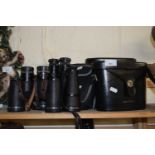 Mixed Lot: Various binoculars to include Pentax and others