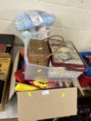 Mixed Lot: Various wool, knitting needles, sewing supplies etc