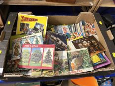 Quantity of albums and Brooke Bond Tea cards and others