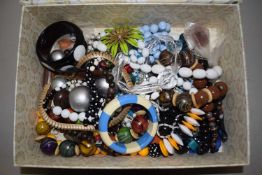 Case of assorted costume jewellery