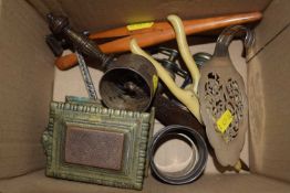 Mixed Lot: Glove stretchers, napkin rngs etc
