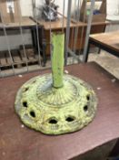 A cast parasol base